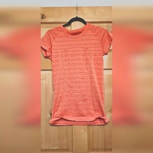 LULULEMON swiftly running shirt, Women's size 8